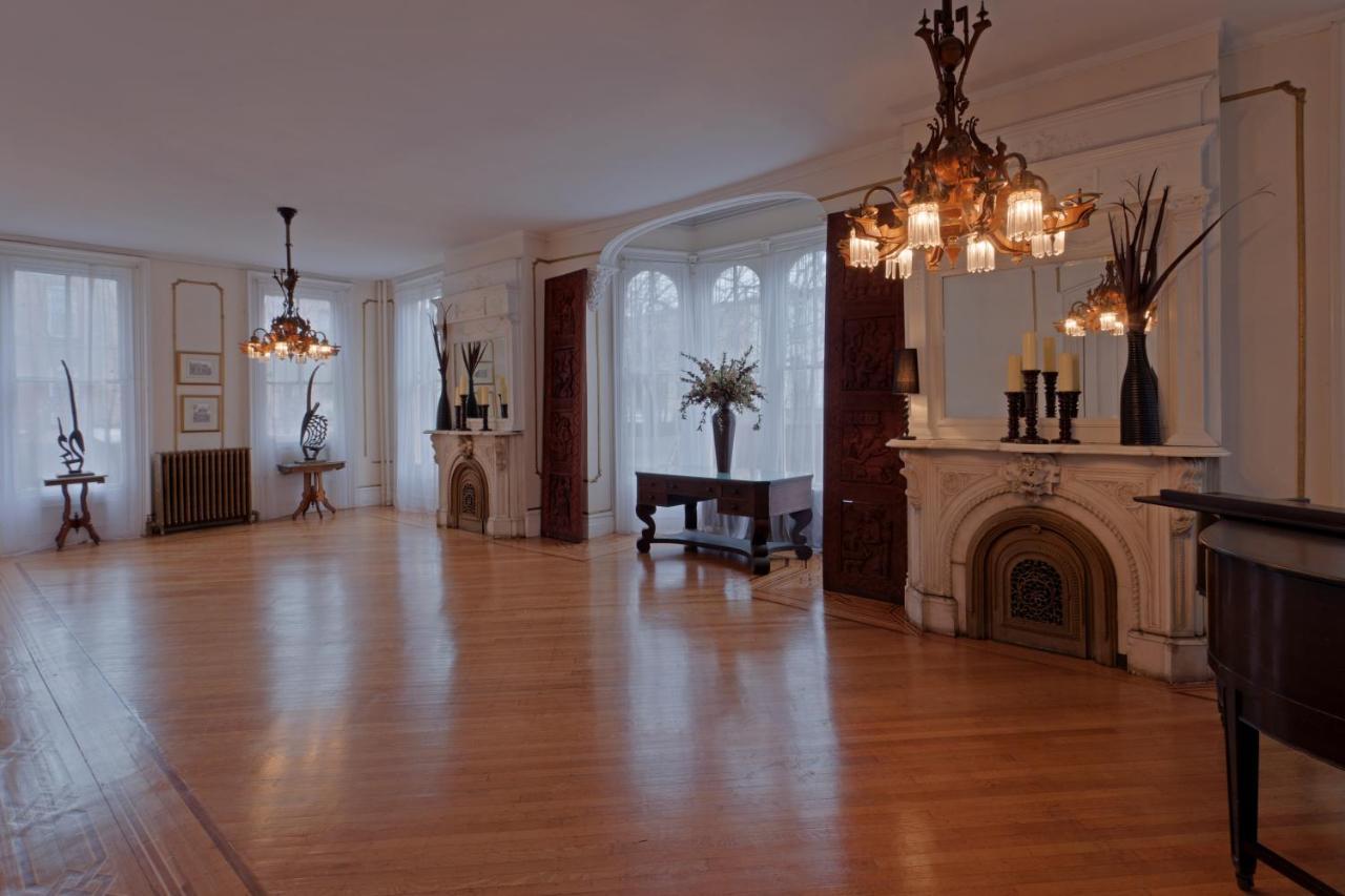 Akwaaba Mansion Bed & Breakfast New York Dış mekan fotoğraf